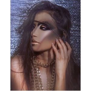 Meet your Posher, Iris